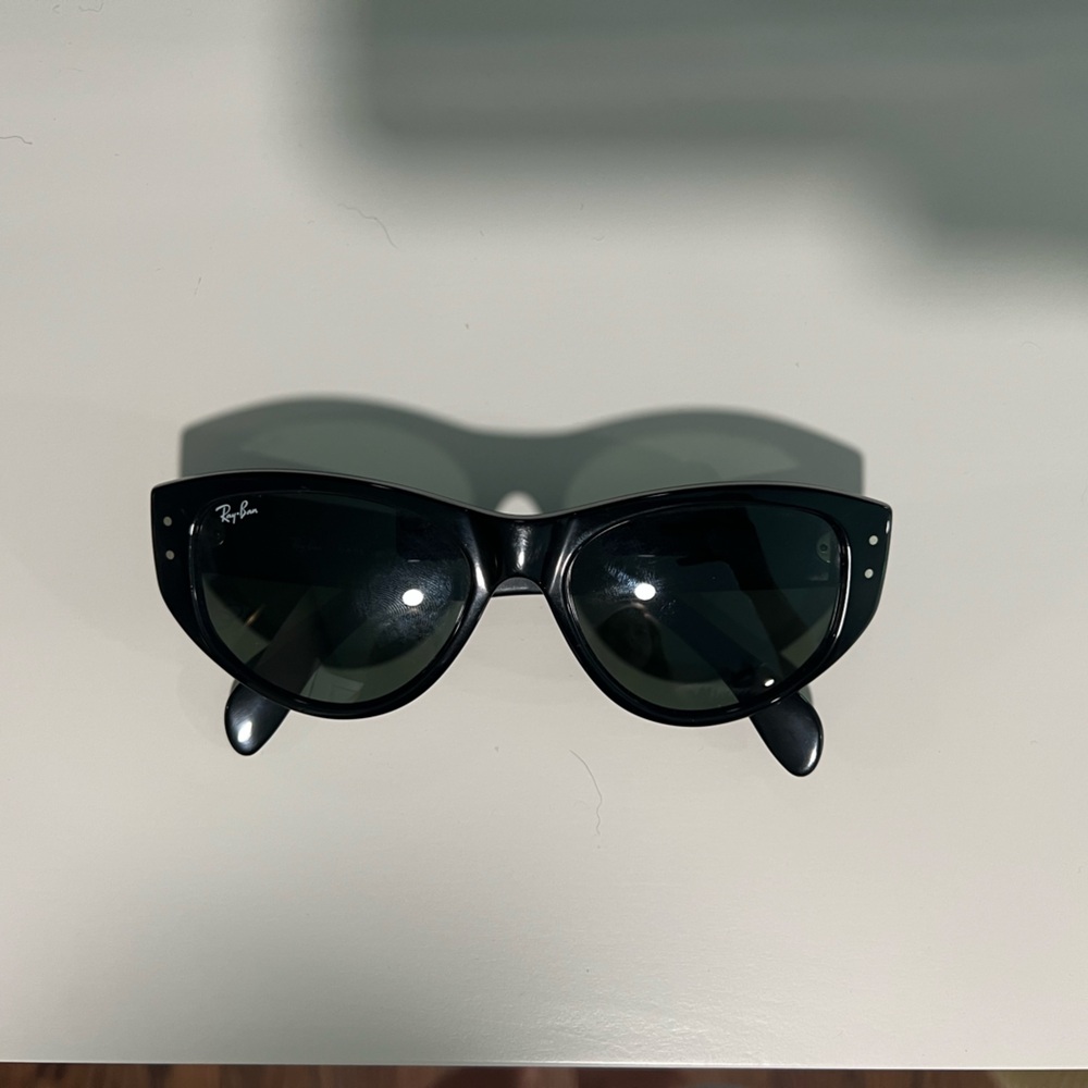 Ray-Ban Glossy Black Cat Eye Sunglasses